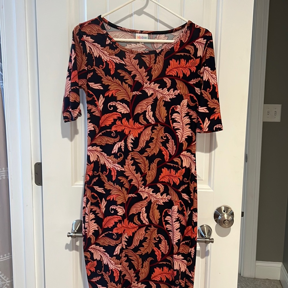 Lularoe fitted mid length dress
